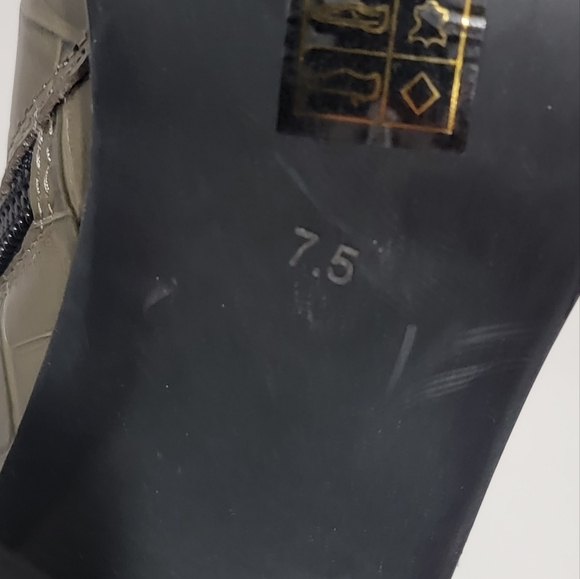 Jeffrey Campbell Green Crock Embossed Ankle Boots - Picture 3 of 9